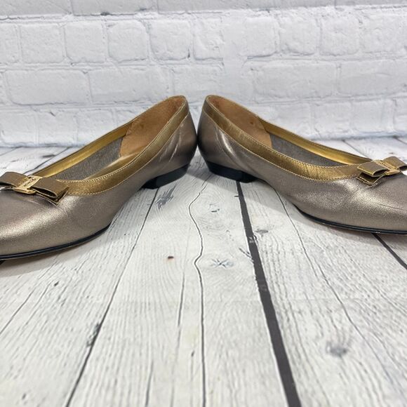 Vintage 90’s Loafers Womens 9.5 Silver Gold Leather Bow Flat Comfort Shoes Party - Picture 4 of 13